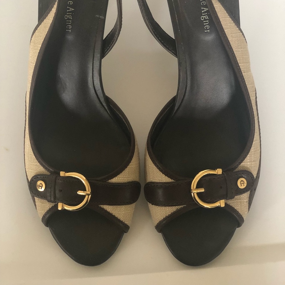 Sling Back Kitten Heel